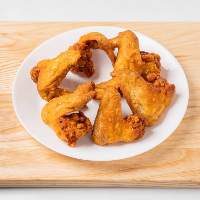 6 pc Wings or Legs with 2 Rolls.